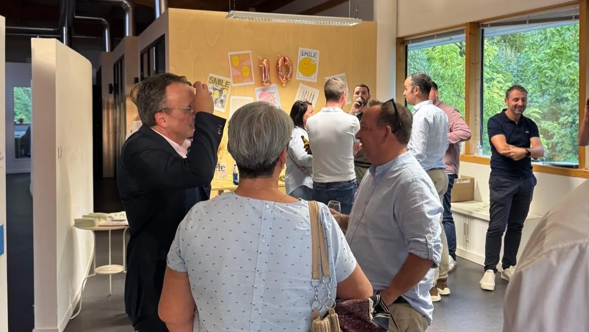 Résidents de Smile Coworking réunis pour les 10 ans de l'espace à La Mézière